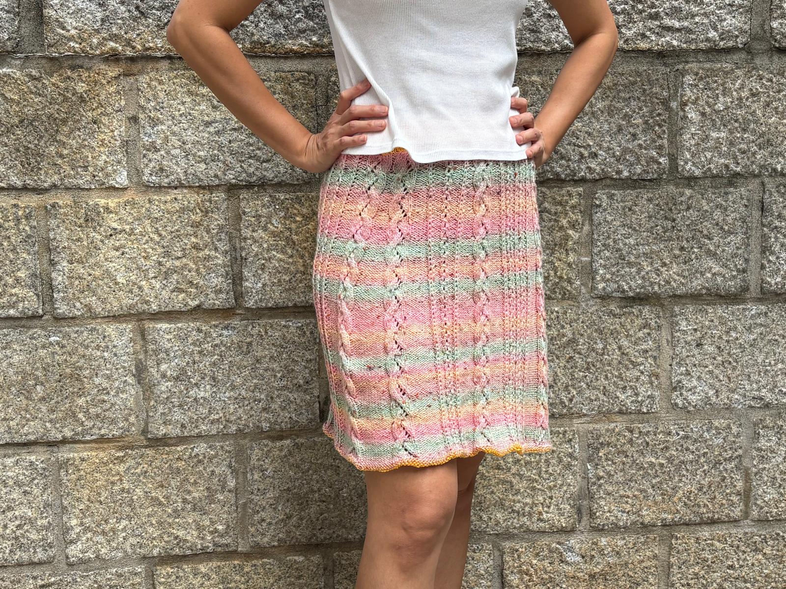 My first Knitted skirt... and it fits very well..