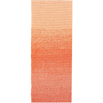 Self-striping cotton yarn.
Close-up of the 100% cotton fiber twist in the Spin Spin yarn, highlighting the Crocheted matte finish and high-quality ply in orange colour.