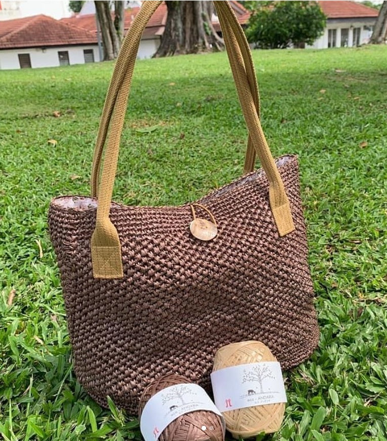 Beginner Crochet Class: Crochet a Straw Beach Bag