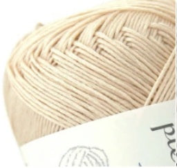 beige yarn ball Silk Cashmere Made in Japan
Softest yarn for shawls, high-end yarn for sensitive skin, jewel-toned silk yarn, Kushel luxury fibers, heirloom quality cashmere
