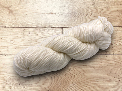 Off White yarn. 100% Superwash Merino. Sami Yarn by Manos del Uruguay