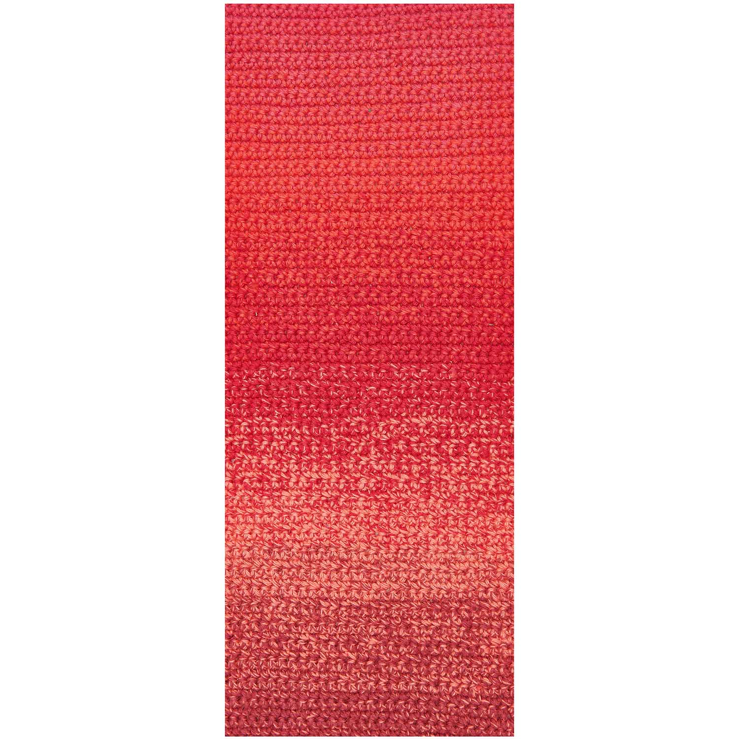 Self-striping cotton yarn.
Close-up of the 100% cotton fiber twist in the Spin Spin yarn, highlighting the Crocheted matte finish and high-quality ply in red colour.