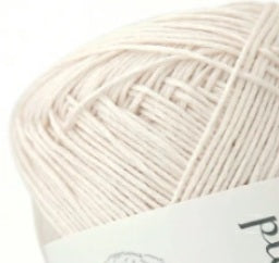 ivory white yarn off white Silk Cashmere Made in Japan
Softest yarn for shawls, high-end yarn for sensitive skin, jewel-toned silk yarn, Kushel luxury fibers, heirloom quality cashmere