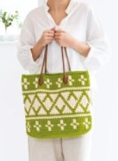 100% cotton bulky yarn, matte cotton for crochet
Close-up of the chunky cotton plies of Pierrot Ami Cotton, highlighting the non-splitting, high-definition stitch quality