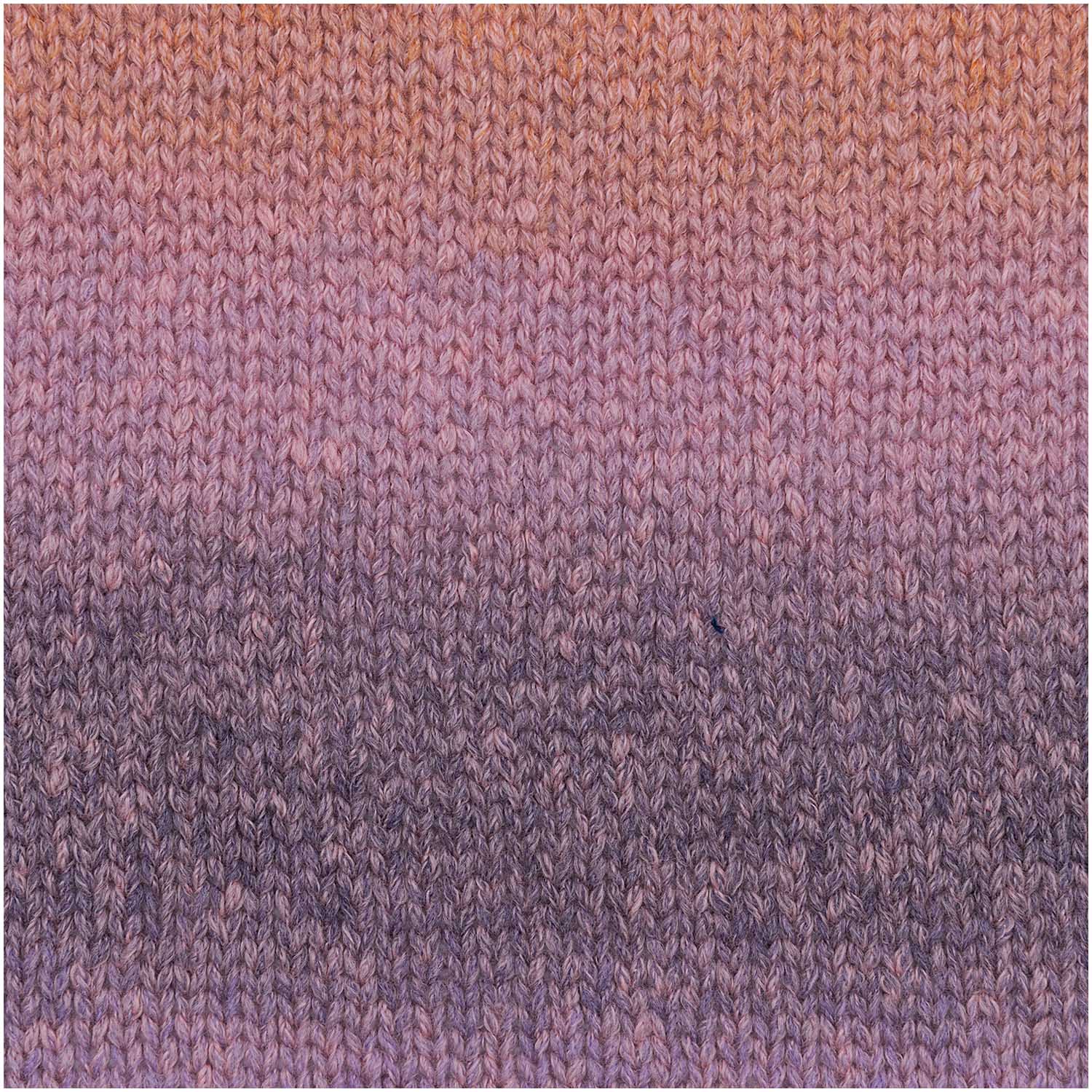 Close-up of the airy, chainette-style construction of the Light & Long yarn, highlighting its voluminous yet lightweight feel in mix of purple colour